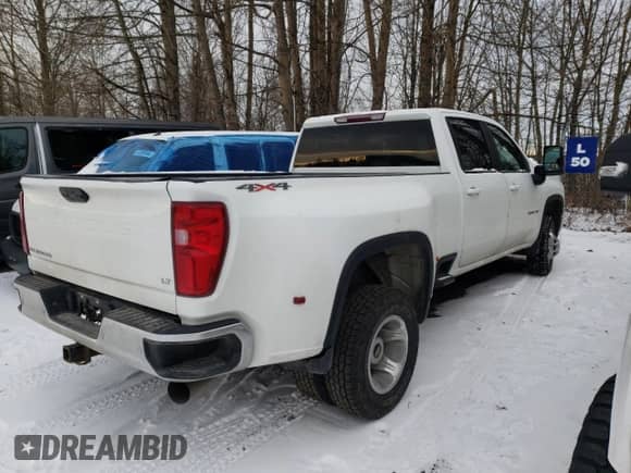2021 Chevrolet Silverado 3500HD LT z VIN 1GC4YTEY5MF163725, wystawiony jako Copart lot #43392655 z przebiegiem 108 242 mil mil oraz Czysty tytuł • Clean title. Historia ofert i sprzedaży dostępna na DreamBid. Obrazek 3.
