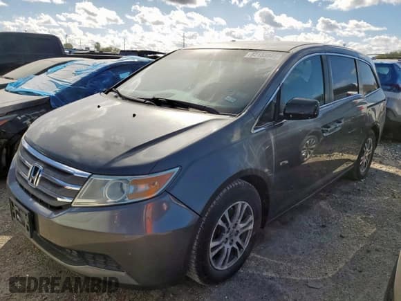 ✅ 2013 Honda Odyssey EX • VIN: 5FNRL5H44DB012405 • Lot: 92133045. Listed on Copart with 213,055 mi. Free auction sales archive from the USA and detailed vehicle history report at DreamBid. Image 1.