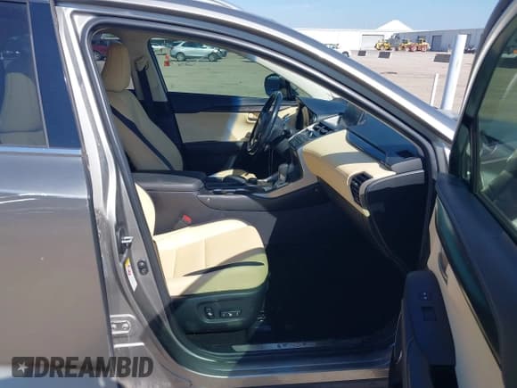 ✅ 2016 Lexus NX F Sport • VIN: JTJYARBZ4G2031733 • Лот: 43325643. Опубликован ранее на IAAI с пробегом 111 483 миль. Бесплатный доступ к архиву аукционных продаж из США и подробный отчёт об истории автомобиля на DreamBid. Изображение 5.