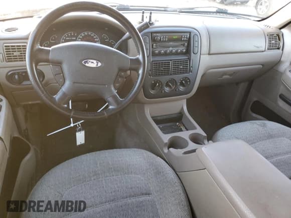 ✅ 2002 Ford Explorer XLS • VIN: 1FMZU62E32UA76407 • Лот: 88239565. Опубликован ранее на Copart с пробегом Не указан. Бесплатный доступ к архиву аукционных продаж из США и подробный отчёт об истории автомобиля на DreamBid. Изображение 8.