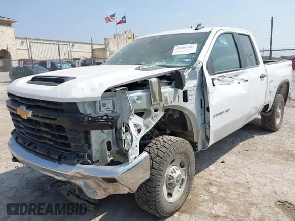✅ 2024 Chevrolet Silverado 2500HD Work Truck • VIN: 1GC2YLE7XRF176296 • Lot: 42282661. Wystawiony na IAAI z przebiegiem 37 254 mil. Bezpłatny archiwum sprzedaży aukcyjnych z USA i szczegółowy raport historii pojazdu na DreamBid. Zdjęcie 6.