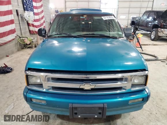 ✅ 1995 Chevrolet S-10 LS • VIN: 1GCCS19Z6S8140735 • Лот: 48397163. Опубликован ранее на Copart с пробегом 143 769 миль. Бесплатный доступ к архиву аукционных продаж из США и подробный отчёт об истории автомобиля на DreamBid. Изображение 5.