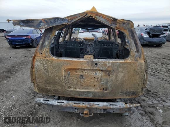 ✅ 2010 GMC Yukon XL Denali • VIN: 1GKUCMEF0AR200343 • Lot: 44949795. Listed on Copart with Not provided. Free auction sales archive from the USA and detailed vehicle history report at DreamBid. Image 6.