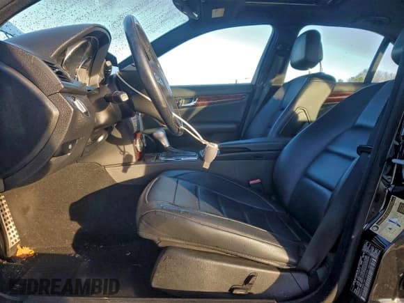 ✅ 2011 Mercedes-Benz C 300 Sport • VIN: WDDGF8BB1BR145434 • Лот: 94244745. Опубликован ранее на Copart с пробегом 125 723 миль. Бесплатный доступ к архиву аукционных продаж из США и подробный отчёт об истории автомобиля на DreamBid. Изображение 7.