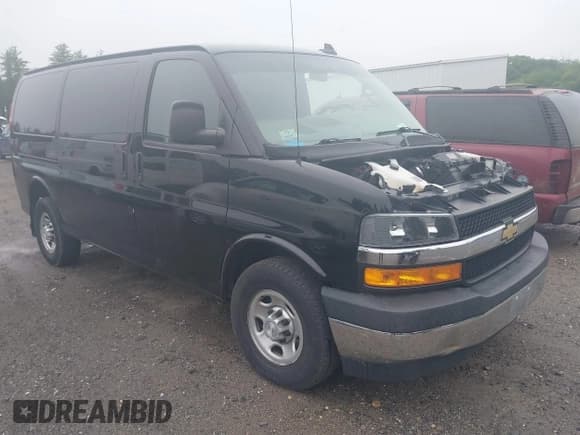 ✅ 2018 Chevrolet Express Cargo • VIN: 1GCWGAFP0J1250723 • Lot: 42471313. Listed on IAAI with 129,896 mi. Free auction sales archive from the USA and detailed vehicle history report at DreamBid. Image 1.