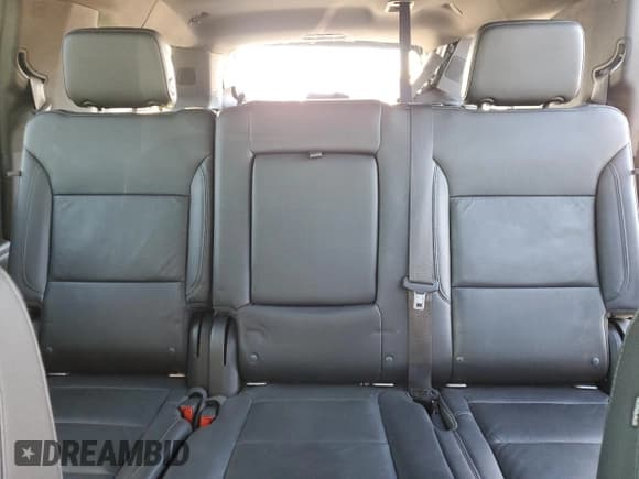 ✅ 2021 Chevrolet Suburban Z71 • VIN: 1GNSKDKD0MR160012 • Lot: 73591744. Wystawiony na Copart z przebiegiem 35 524 mil. Bezpłatny archiwum sprzedaży aukcyjnych z USA i szczegółowy raport historii pojazdu na DreamBid. Zdjęcie 10.