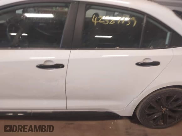 ✅ 2021 Toyota Corolla SE • VIN: 5YFS4MCE6MP088446 • Lot: 42587739. Wystawiony na IAAI z przebiegiem 84 569 mil. Bezpłatny archiwum sprzedaży aukcyjnych z USA i szczegółowy raport historii pojazdu na DreamBid. Zdjęcie 14.