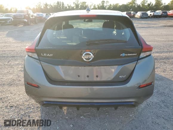 ✅ 2020 Nissan LEAF SV • VIN: 1N4AZ1CP8LC306025 • Лот: 89863195. Опубликован ранее на Copart с пробегом 43 056 миль. Бесплатный доступ к архиву аукционных продаж из США и подробный отчёт об истории автомобиля на DreamBid. Изображение 6.