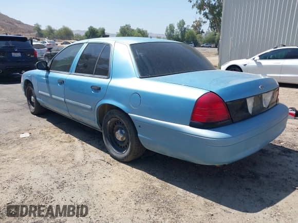 ✅ 2002 Ford Crown Victoria Police Interceptor • VIN: 2FAFP71W92X155299 • Лот: 42662429. Опубликован ранее на IAAI с пробегом 136 192 миль. Бесплатный доступ к архиву аукционных продаж из США и подробный отчёт об истории автомобиля на DreamBid. Изображение 3.