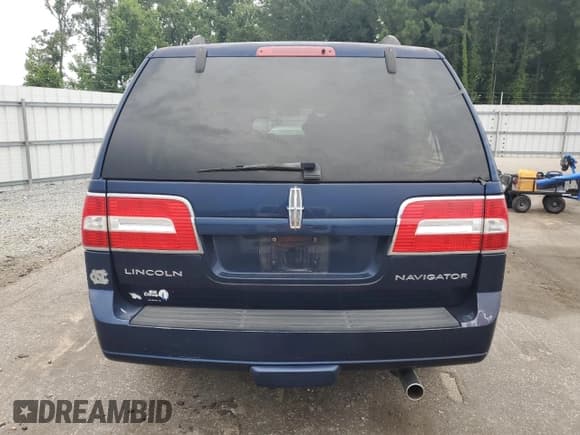 ✅ 2008 Lincoln Navigator • VIN: 5LMFU27518LJ06262 • Lot: 67601765. Listed on Copart with Not provided. Free auction sales archive from the USA and detailed vehicle history report at DreamBid. Image 6.