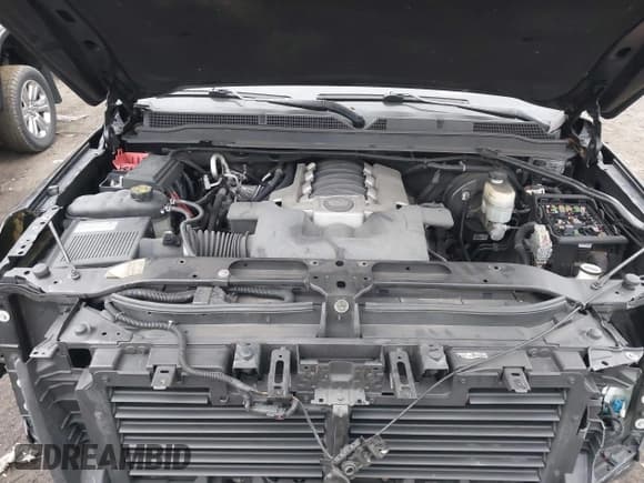 ✅ 2020 Cadillac Escalade ESV Luxury • VIN: 1GYS4HKJ8LR120236 • Lot: 41641432. Wystawiony na IAAI z przebiegiem 160 528 mil. Bezpłatny archiwum sprzedaży aukcyjnych z USA i szczegółowy raport historii pojazdu na DreamBid. Zdjęcie 10.