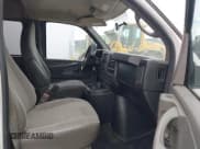 ✅ 2011 Chevrolet Express Passenger 1LT • VIN: 1GAZG1FG5B1106432 • Lot: 42356831. Wystawiony na IAAI z przebiegiem 216 679 mil. Bezpłatny archiwum sprzedaży aukcyjnych z USA i szczegółowy raport historii pojazdu na DreamBid. Zdjęcie 5.