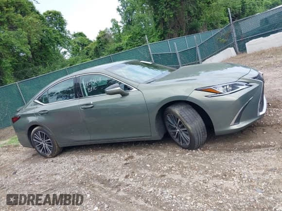 ✅ 2023 Lexus ES 350 • VIN: 58ADZ1B18PU146737 • Лот: 42275641. Опубликован ранее на IAAI с пробегом 28 986 миль. Бесплатный доступ к архиву аукционных продаж из США и подробный отчёт об истории автомобиля на DreamBid. Изображение 14.