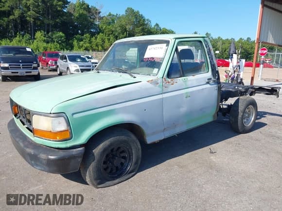 ✅ 1995 Ford F-150 • VIN: 2FTEF15Y3SCA45356 • Lot: 42742331. Listed on IAAI with Not provided. Free auction sales archive from the USA and detailed vehicle history report at DreamBid. Image 2.