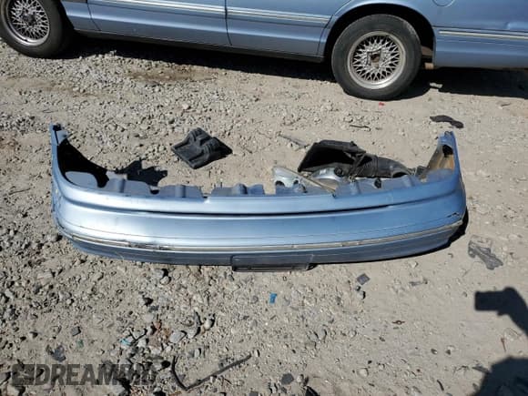 ✅ 1997 Ford Crown Victoria LX • VIN: 2FALP74W1VX218463 • Lot: 52851045. Listed on Copart with 236,098 mi. Free auction sales archive from the USA and detailed vehicle history report at DreamBid. Image 12.