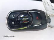 ✅ 2026 Buick Encore GX Sport Touring • VIN: KL4AMDSL9TB012335 • Lot: 43439141. Wystawiony na IAAI z przebiegiem 2 367 mil. Bezpłatny archiwum sprzedaży aukcyjnych z USA i szczegółowy raport historii pojazdu na DreamBid. Zdjęcie 11.