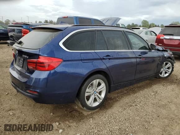 2017 BMW 3 Series 328d xDrive с VIN WBA8J1C53HK711198, выставлен на аукционе Copart как лот 53267684 с пробегом 52 613 миль миль и Списание • Salvage title. История ставок и продаж доступна на DreamBid. Изображение 3.