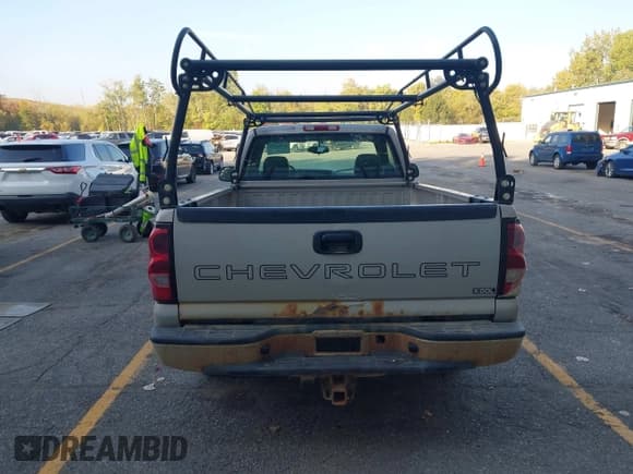 ✅ 2005 Chevrolet Silverado 1500 Work Truck • VIN: 1GCEC14V65Z336473 • Lot: 43441053. Listed on IAAI with 153,302 mi. Free auction sales archive from the USA and detailed vehicle history report at DreamBid. Image 16.