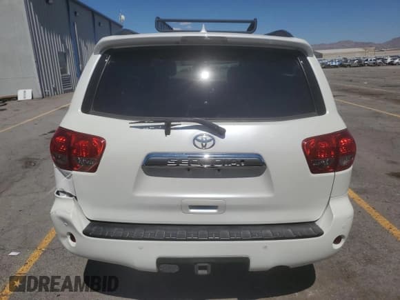 ✅ 2016 Toyota Sequoia Platinum • VIN: 5TDDW5G13GS145679 • Lot: 80874435. Listed on Copart with 75,292 mi. Free auction sales archive from the USA and detailed vehicle history report at DreamBid. Image 6.