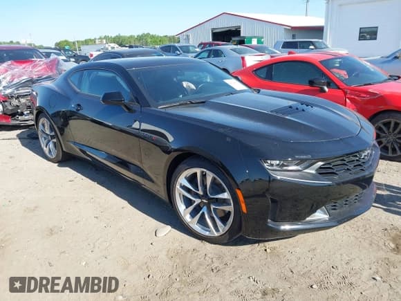 ✅ 2023 Chevrolet Camaro LT1 • VIN: 1G1FF1R72P0161127 • Лот: 42044805. Опубликован ранее на IAAI с пробегом 12 051 миль. Бесплатный доступ к архиву аукционных продаж из США и подробный отчёт об истории автомобиля на DreamBid. Изображение 1.