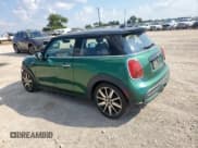 ✅ 2022 MINI Hardtop Cooper S • VIN: WMW53DH01N2P64358 • Lot: 81019365. Wystawiony na Copart z przebiegiem 60 583 mil. Bezpłatny archiwum sprzedaży aukcyjnych z USA i szczegółowy raport historii pojazdu na DreamBid. Zdjęcie 2.