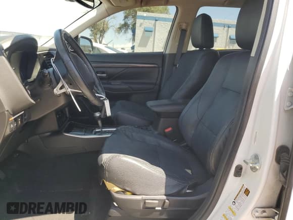 ✅ 2018 Mitsubishi Outlander GT • VIN: JA4JZ4AX9JZ046267 • Lot: 66573575. Listed on Copart with 63,597 mi. Free auction sales archive from the USA and detailed vehicle history report at DreamBid. Image 7.