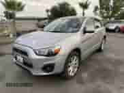 2014 Mitsubishi Outlander ES z VIN 4A4AP3AU3EE015226, wystawiony jako Copart lot #84725285 z przebiegiem 191 350 mil mil oraz Czysty tytuł • Clean title. Historia ofert i sprzedaży dostępna na DreamBid. Obrazek 2.