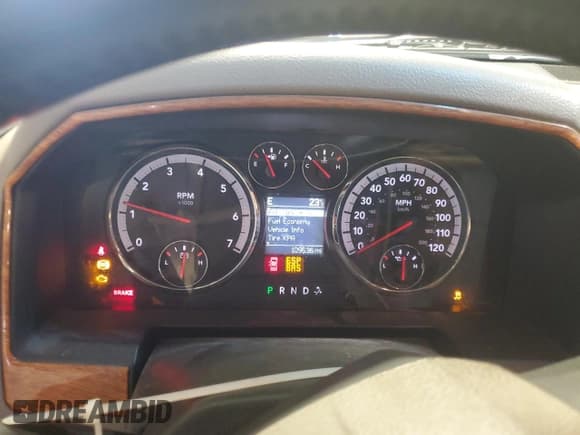 ✅ 2010 Dodge 1500 ST • VIN: 1D7RV1GT1AS191955 • Lot: 70753445. Wystawiony na Copart z przebiegiem 109 536 mil. Bezpłatny archiwum sprzedaży aukcyjnych z USA i szczegółowy raport historii pojazdu na DreamBid. Zdjęcie 9.