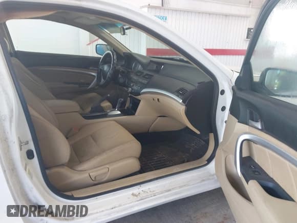 ✅ 2012 Honda Accord EX-L • VIN: 1HGCS2B82CA006808 • Lot: 43450988. Listed on IAAI with 147,915 mi. Free auction sales archive from the USA and detailed vehicle history report at DreamBid. Image 5.