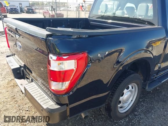 ✅ 2023 Ford F-150 XLT • VIN: 1FTEW1C58PKF59912 • Lot: 43173066. Listed on IAAI with 11,512 mi. Free auction sales archive from the USA and detailed vehicle history report at DreamBid. Image 6.