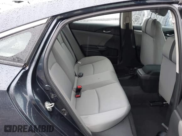 ✅ 2017 Honda Civic LX • VIN: 2HGFC2F57HH542429 • Lot: 43711553. Wystawiony na IAAI z przebiegiem 80 981 mil. Bezpłatny archiwum sprzedaży aukcyjnych z USA i szczegółowy raport historii pojazdu na DreamBid. Zdjęcie 18.