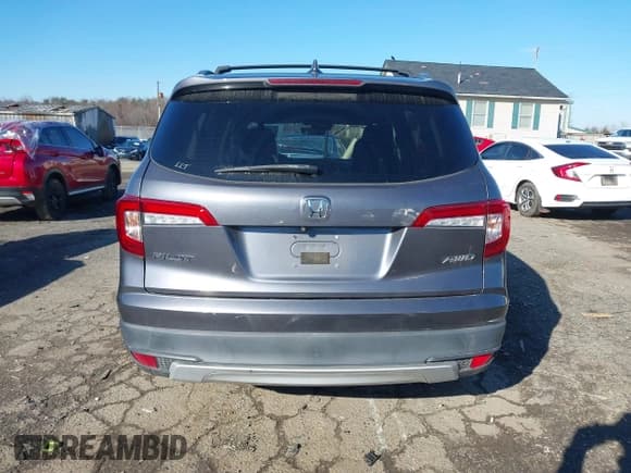✅ 2019 Honda Pilot EX-L • VIN: 5FNYF6H53KB052781 • Lot: 43778126. Wystawiony na IAAI z przebiegiem 154 846 mil. Bezpłatny archiwum sprzedaży aukcyjnych z USA i szczegółowy raport historii pojazdu na DreamBid. Zdjęcie 17.