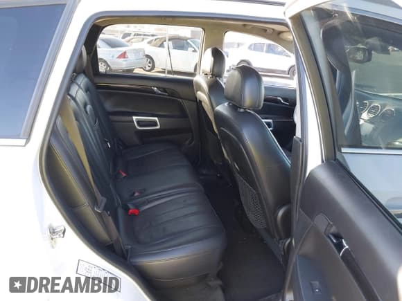 ✅ 2015 Chevrolet Captiva Sport LTZ • VIN: 3GNAL4EK0FS523623 • Lot: 41469061. Wystawiony na IAAI z przebiegiem 124 222 mil. Bezpłatny archiwum sprzedaży aukcyjnych z USA i szczegółowy raport historii pojazdu na DreamBid. Zdjęcie 8.