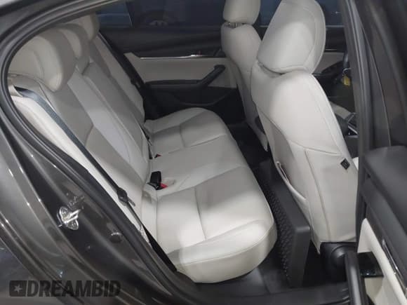 ✅ 2025 Mazda 3 S Preferred • VIN: JM1BPACM0S1758541 • Lot: 43274784. Listed on IAAI with 3,996 mi. Free auction sales archive from the USA and detailed vehicle history report at DreamBid. Image 8.