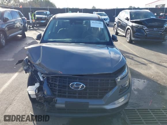 ✅ 2020 Hyundai Venue SE • VIN: KMHRB8A3XLU025683 • Lot: 41235280. Listed on IAAI with 12,167 mi. Free auction sales archive from the USA and detailed vehicle history report at DreamBid. Image 12.