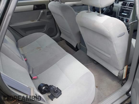 ✅ 2006 Suzuki Forenza • VIN: KL5JD56Z26K338417 • Lot: 42468572. Wystawiony na IAAI z przebiegiem 110 207 mil. Bezpłatny archiwum sprzedaży aukcyjnych z USA i szczegółowy raport historii pojazdu na DreamBid. Zdjęcie 8.