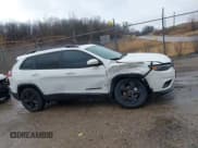 ✅ 2019 Jeep Cherokee Latitude Plus • VIN: 1C4PJMLX9KD476903 • Лот: 41703366. Опубликован ранее на IAAI с пробегом 74 884 миль. Бесплатный доступ к архиву аукционных продаж из США и подробный отчёт об истории автомобиля на DreamBid. Изображение 13.