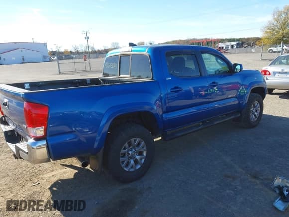 ✅ 2016 Toyota Tacoma TRD Off Road • VIN: 3TMCZ5AN2GM033969 • Лот: 43616040. Опубликован ранее на IAAI с пробегом 100 890 миль. Бесплатный доступ к архиву аукционных продаж из США и подробный отчёт об истории автомобиля на DreamBid. Изображение 4.