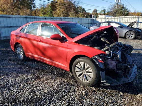 ✅ 2020 Volkswagen Jetta S • VIN: 3VWC57BU1LM083606 • Lot: 89850835. Wystawiony na Copart z przebiegiem 68 968 mil. Bezpłatny archiwum sprzedaży aukcyjnych z USA i szczegółowy raport historii pojazdu na DreamBid. Zdjęcie 4.