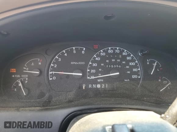 ✅ 2000 Mercury Mountaineer • VIN: 4M2ZU76E8YUJ09828 • Lot: 62706994. Listed on Copart with 215,356 mi. Free auction sales archive from the USA and detailed vehicle history report at DreamBid. Image 9.