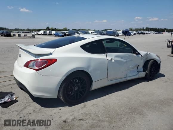 ✅ 2010 Hyundai Genesis Coupe Track • VIN: KMHHU6KH7AU020815 • Lot: 80493575. Wystawiony na Copart z przebiegiem 185 108 mil. Bezpłatny archiwum sprzedaży aukcyjnych z USA i szczegółowy raport historii pojazdu na DreamBid. Zdjęcie 3.