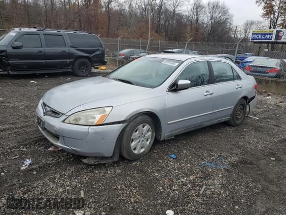 ✅ 2004 Honda Accord LX • VIN: 1HGCM56464A007092 • Лот: 92861665. Опубликован ранее на Copart с пробегом Не указан. Бесплатный доступ к архиву аукционных продаж из США и подробный отчёт об истории автомобиля на DreamBid. Изображение 1.