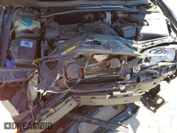 ✅ 2004 Volvo V70 • VIN: YV1SW61T342439524 • Lot: 55645685. Listed on Copart with 172,247 mi. Free auction sales archive from the USA and detailed vehicle history report at DreamBid. Image 11.