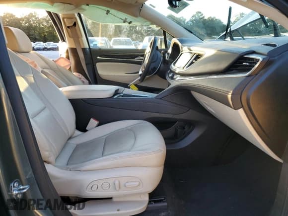 ✅ 2023 Buick Enclave Premium • VIN: 5GAERCKW2PJ133217 • Lot: 85333674. Wystawiony na Copart z przebiegiem 50 227 mil. Bezpłatny archiwum sprzedaży aukcyjnych z USA i szczegółowy raport historii pojazdu na DreamBid. Zdjęcie 7.