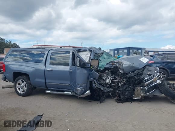 ✅ 2015 Chevrolet Silverado 2500HD LTZ • VIN: 1GC1KWE86FF588122 • Lot: 43634421. Listed on IAAI with Not provided. Free auction sales archive from the USA and detailed vehicle history report at DreamBid. Image 13.