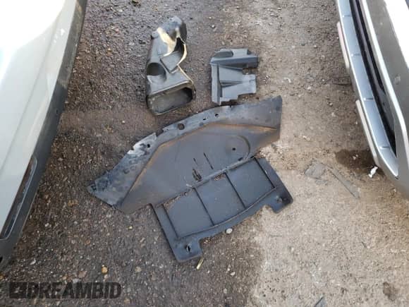 ✅ 2020 Dodge Challenger R/T Scat Pack • VIN: 2C3CDZFJ2LH222940 • Lot: 37745773. Wystawiony na Copart z przebiegiem 29 481 mil. Bezpłatny archiwum sprzedaży aukcyjnych z USA i szczegółowy raport historii pojazdu na DreamBid. Zdjęcie 12.