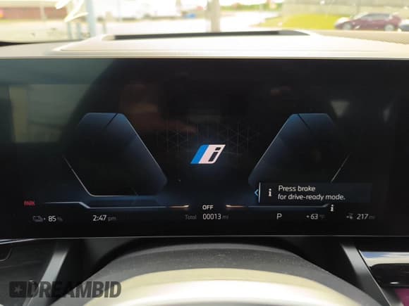 ✅ 2024 BMW i5 eDrive40 • VIN: WBY33FK05RCR56573 • Lot: 76009714. Listed on Copart with 241 mi. Free auction sales archive from the USA and detailed vehicle history report at DreamBid. Image 9.