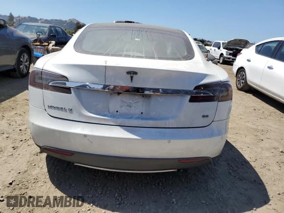 ✅ 2014 Tesla Model S 60 • VIN: 5YJSA1H11EFP57345 • Lot: 70719985. Listed on Copart with 149,484 mi. Free auction sales archive from the USA and detailed vehicle history report at DreamBid. Image 6.