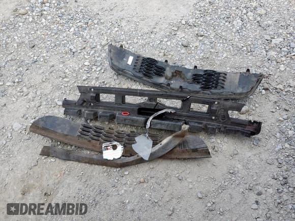 ✅ 2011 Ford Mustang V6 • VIN: 1ZVBP8AM7B5109563 • Lot: 84240165. Listed on Copart with 48,962 mi. Free auction sales archive from the USA and detailed vehicle history report at DreamBid. Image 12.