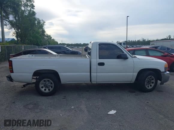 ✅ 2006 GMC Sierra 1500 Work Truck • VIN: 3GTEC14V86G189624 • Lot: 42589170. Listed on IAAI with Not provided. Free auction sales archive from the USA and detailed vehicle history report at DreamBid. Image 13.